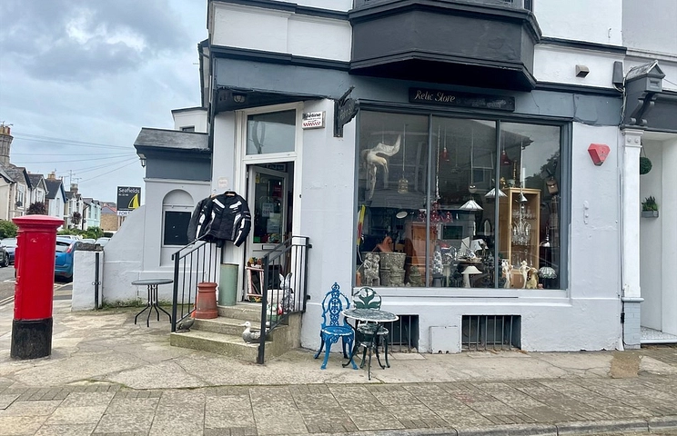 Madeira, 38 Simeon Street - Madeira, 38 Simeon Street