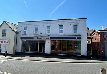 Avenue Road, Freshwater - Avenue Road, Freshwater