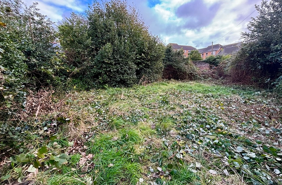 Land adjacent, 5 The Glade - Land adjacent, 5 The Glade