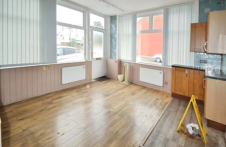 Newport Road, Ventnor - Ventnor, PO38