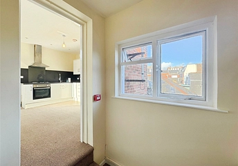 1 bedroom apartment to rent - High Street, Cowes, PO31