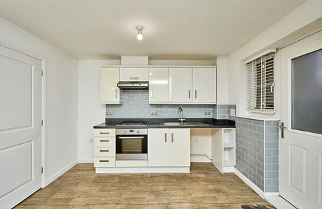 2 bedroom house to rent - Captains Parade, PO32