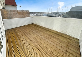 2 bedroom property to rent - The Arcade, Cowes, PO31