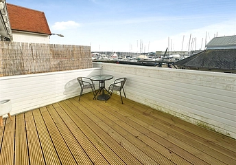 2 bedroom property to rent - The Arcade, Cowes, PO31