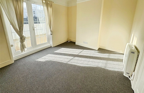 2 bedroom property to rent - The Arcade, Cowes, PO31
