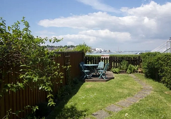 2 bedroom house to rent - Albany Road, East Cowes, Isle of Wight, PO32