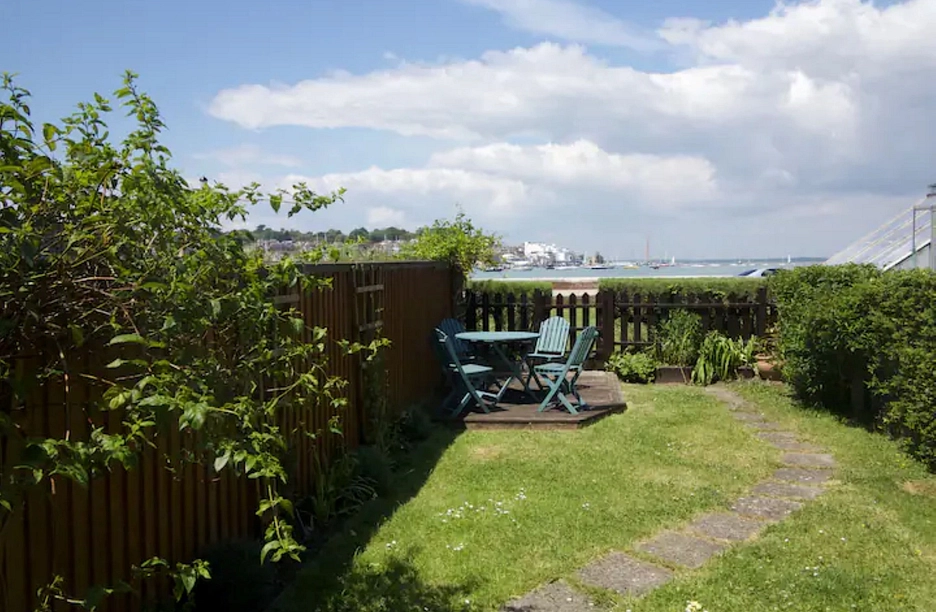 2 bedroom house to rent - Albany Road, East Cowes, Isle of Wight, PO32