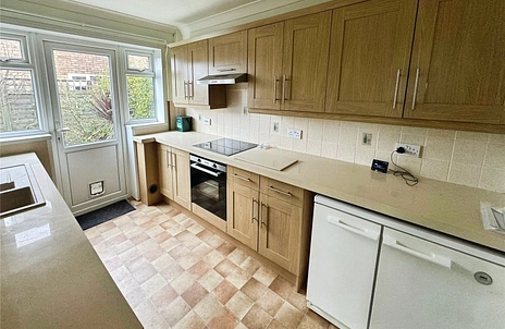 2 bedroom apartment to rent - Barton Close, East Cowes, PO32