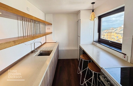 2 bedroom apartment to rent - Sharon Court, Queens Road, Cowes, PO31