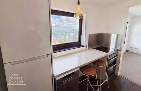 2 bedroom apartment to rent - Sharon Court, Queens Road, Cowes, PO31