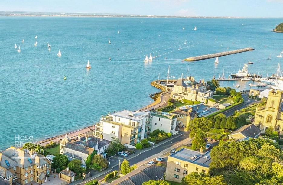 2 bedroom apartment to rent - Sharon Court, Queens Road, Cowes, PO31