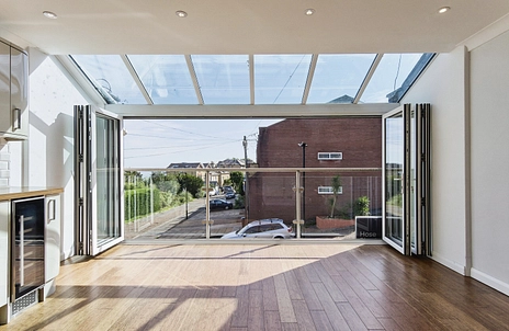 4 bedroom house to rent - Cliff Road, Cowes, PO31