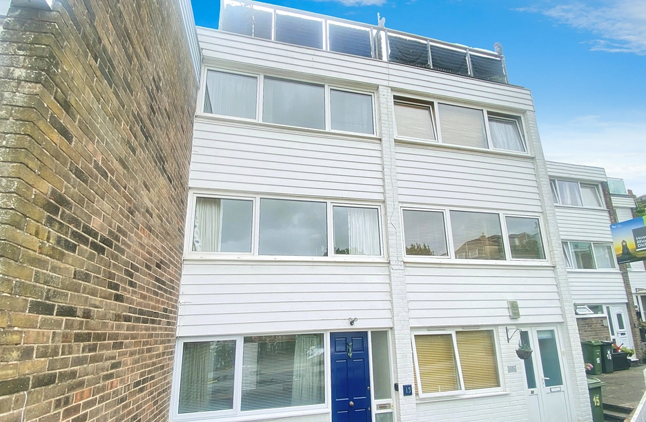 3 bedroom house to rent - Crown Court, Market Hill, Cowes, PO31