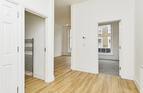 2 bedroom apartment to rent - Clarence Road, East Cowes, PO32