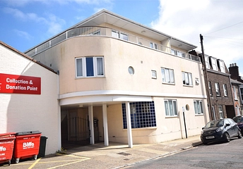 1 bedroom apartment to rent - Pyle Street, Newport, Isle of Wight, PO30