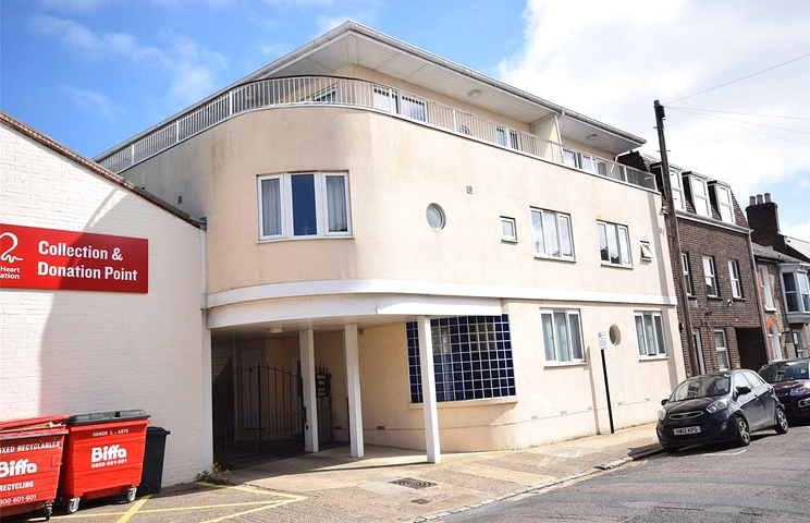1 bedroom apartment to rent - Pyle Street, Newport, Isle of Wight, PO30