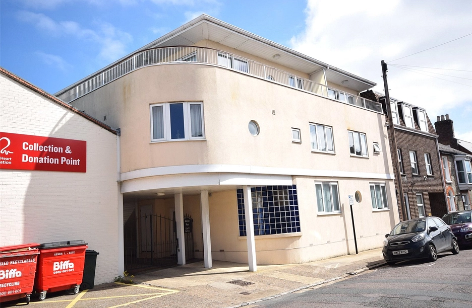 1 bedroom apartment to rent - Pyle Street, Newport, Isle of Wight, PO30