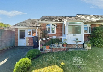 2 bedroom bungalow for sale - Nelson Drive, Cowes, Isle of Wight, PO31