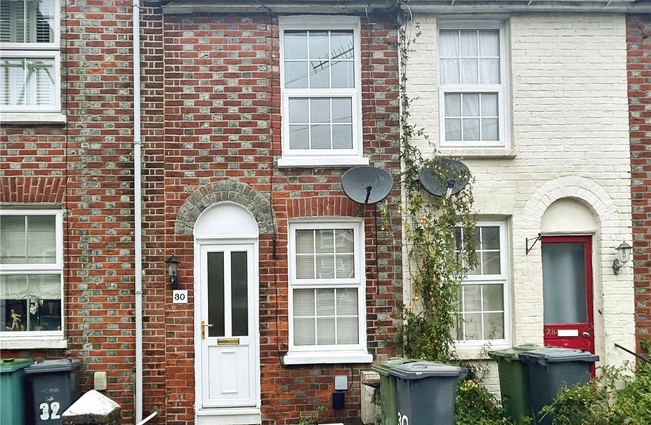 2 bedroom house for sale - Albert Street, Cowes, Isle of Wight, PO31