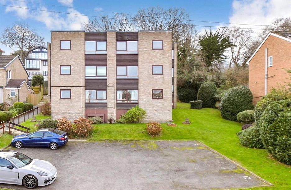 2 bedroom apartment for sale - Queens Road, Cowes, Isle of Wight, PO31