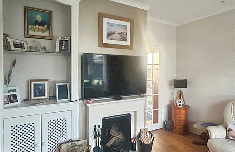 3 bedroom house for sale - Church Road, Gurnard, Cowes, Isle of Wight, PO31