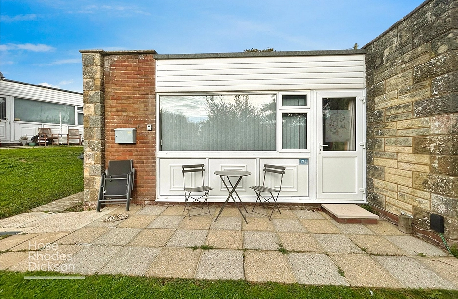 2 bedroom bungalow for sale - Gurnard Pines, Cockleton Lane, Cowes, Isle of Wight, PO31