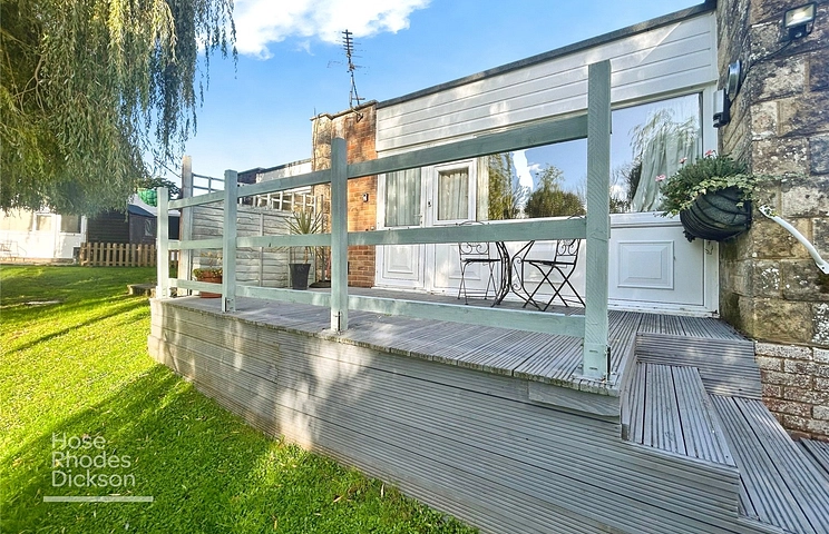 2 bedroom bungalow for sale - Gurnard Pines, Cockleton Lane, Cowes, Isle of Wight, PO31