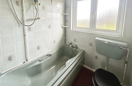 3 bedroom bungalow for sale - Newport Road, Cowes, Isle of Wight, PO31