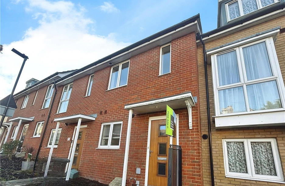 2 bedroom house for sale - Old Road, East Cowes, Isle of Wight, PO32