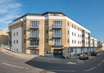 2 bedroom apartment for sale - Castle Street, East Cowes, Isle of Wight, PO32
