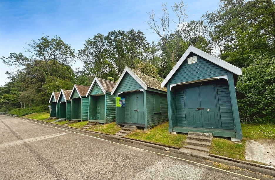 detached for sale - Esplanade, East Cowes, Isle of Wight, PO32