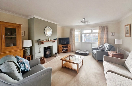 3 bedroom bungalow for sale - Old Road, East Cowes, Isle of Wight, PO32