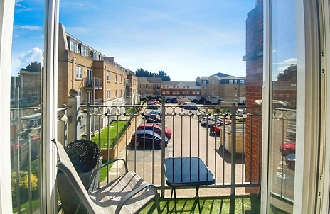 3 bedroom apartment for sale - Medina View, East Cowes, Isle of Wight, PO32