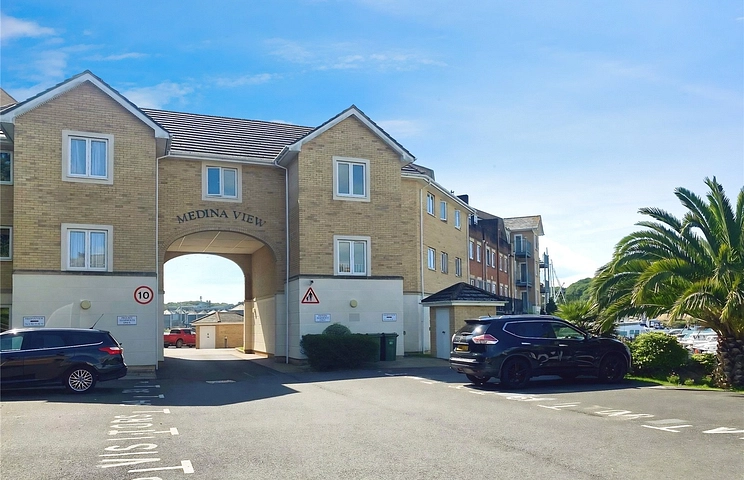 3 bedroom apartment for sale - Medina View, East Cowes, Isle of Wight, PO32