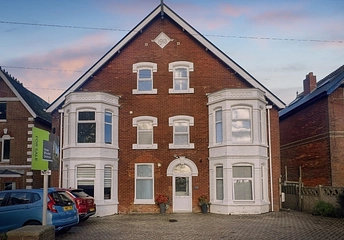 2 bedroom apartment for sale - Victoria Grove, East Cowes, Isle of Wight, PO32