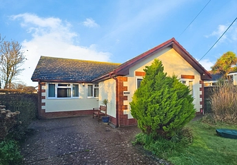 3 bedroom bungalow for sale - New Road, Brighstone, Newport, Isle of Wight, PO30