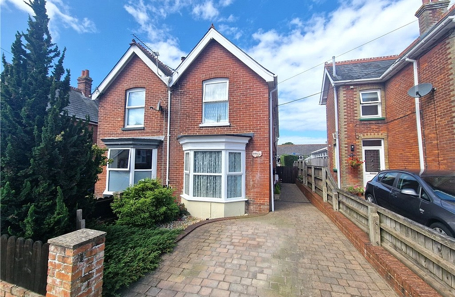 3 bedroom house for sale - Princes Road, Freshwater, Isle of Wight, PO40