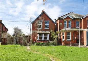 2 bedroom house for sale - Queens Road, Freshwater, Isle of Wight, PO40