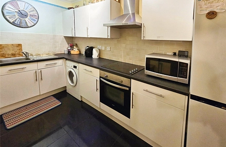 3 bedroom apartment for sale - The Broadway, Totland Bay, Isle of Wight, PO39