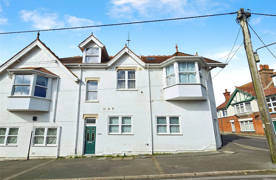 3 bedroom apartment for sale - The Broadway, Totland Bay, Isle of Wight, PO39