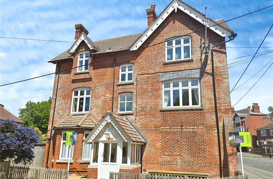 1 bedroom maisonette for sale - Madeira Road, Totland Bay, Isle of Wight, PO39