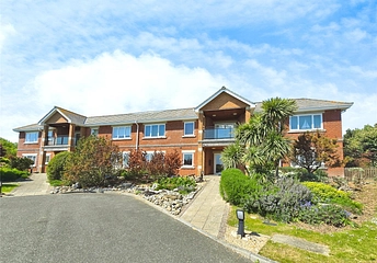 3 bedroom apartment for sale - Hurst Point View, Totland Bay, Isle of Wight, PO39