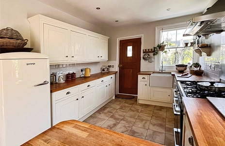 3 bedroom house for sale - The Mall, Totland Bay, Isle of Wight, PO39