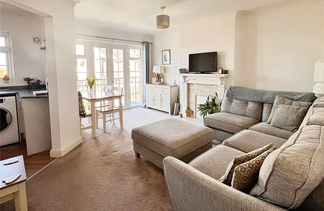 2 bedroom apartment for sale - Hurst Point View, Totland Bay, Isle of Wight, PO39