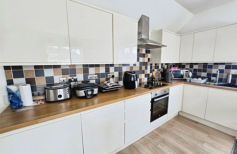 2 bedroom apartment for sale - Madeira Road, Totland Bay, Isle of Wight, PO39