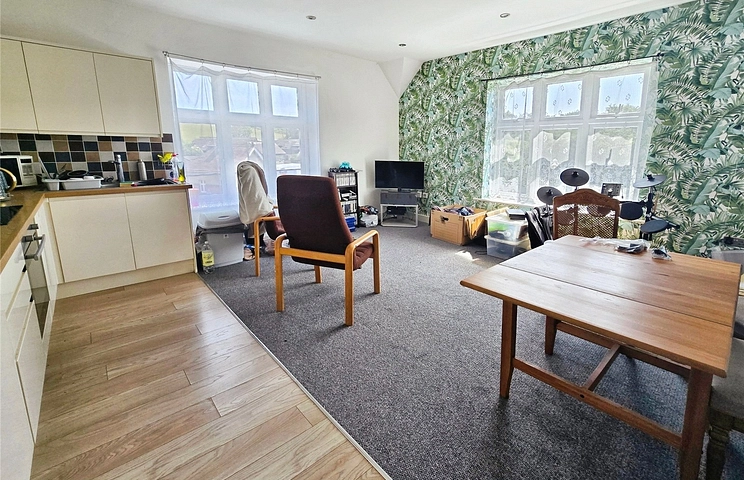 2 bedroom apartment for sale - Madeira Road, Totland Bay, Isle of Wight, PO39