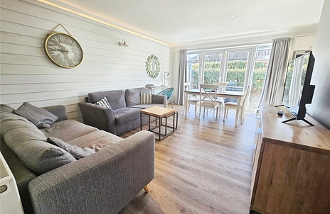 2 bedroom bungalow for sale - Fort Warden Road, Totland Bay, Isle of Wight, PO39