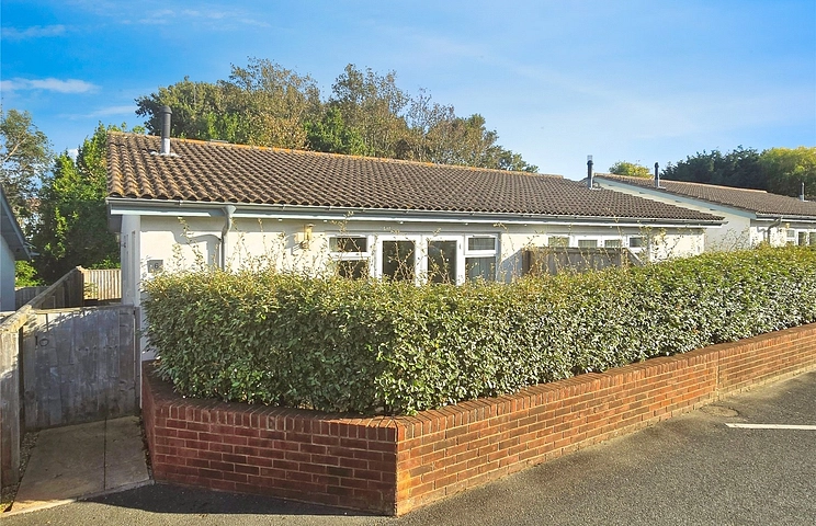 2 bedroom bungalow for sale - Fort Warden Road, Totland Bay, Isle of Wight, PO39