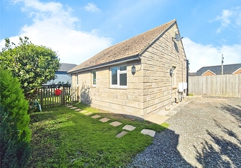 2 bedroom bungalow for sale - Hurst Point View, Totland Bay, Isle of Wight, PO39