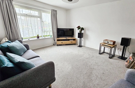 2 bedroom bungalow for sale - Princes Close, Totland Bay, Isle of Wight, PO39